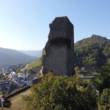 Burgresidenz Moselblick Auf Burg Coraidelstein *