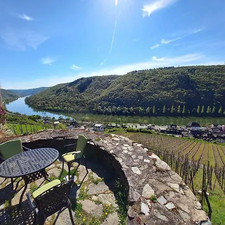 Appartement Burgresidenz Moselblick Auf Burg Coraidelstein Klotten