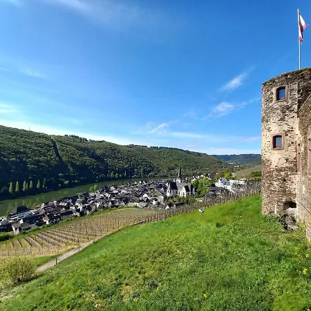 Burgresidenz Moselblick Auf Burg Coraidelstein
